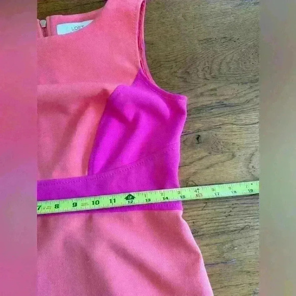 Coral and pink Ann Taylor LOFT dress fitted and stretchy fabric size 4 - Picture 15 of 16